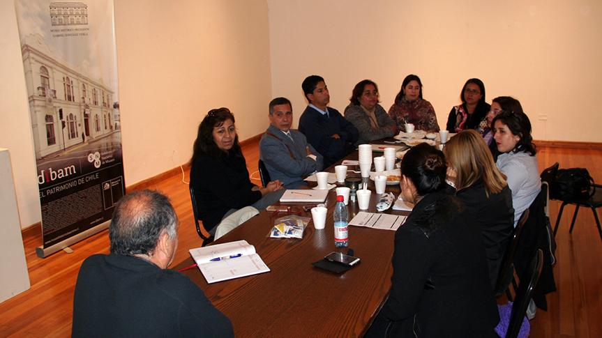 Integrantes Mesa Escolar de Patrimonio en una sesión realizada en el Museo Histórico Regional Presidente Gabriel González Videla.