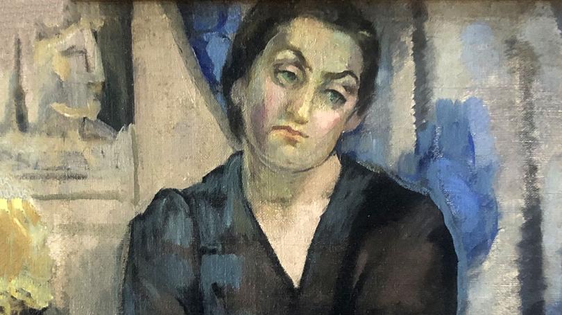 Retrato de Gabriela Mistral con vestido negro