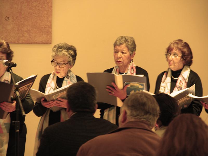 Integrantes del Coro María Elena Carmona de La Serena.