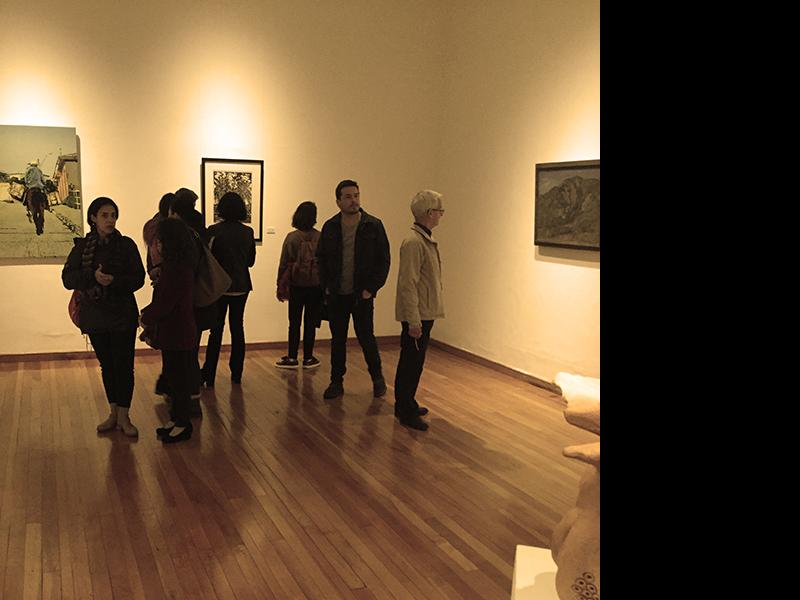 Asistentes a la inauguración del "Salón de Julio"