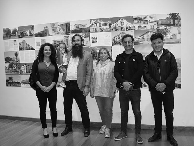 Los arquitectos Macarena Díaz; Alejandro Orellana; Alma Ponce; Sebastián Bazo y Nelson Sepúlveda en la exposición del Plan Serena.