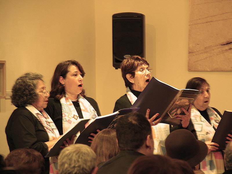 Integrantes del Coro María Elena Carmona de La Serena.