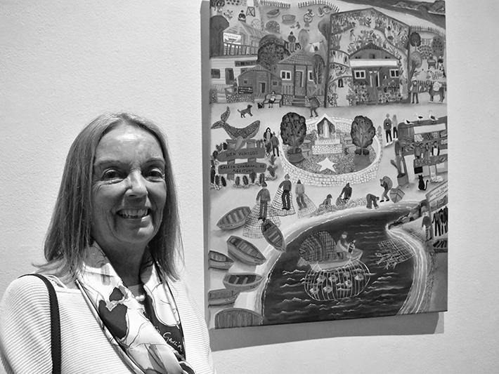 Artista Elsa Gelten inaugurando su exposición &amp;quot;Retrospectiva Óleos&amp;quot;.