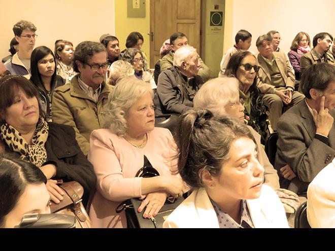 Público asistente en la charla de restauración en La Serena.