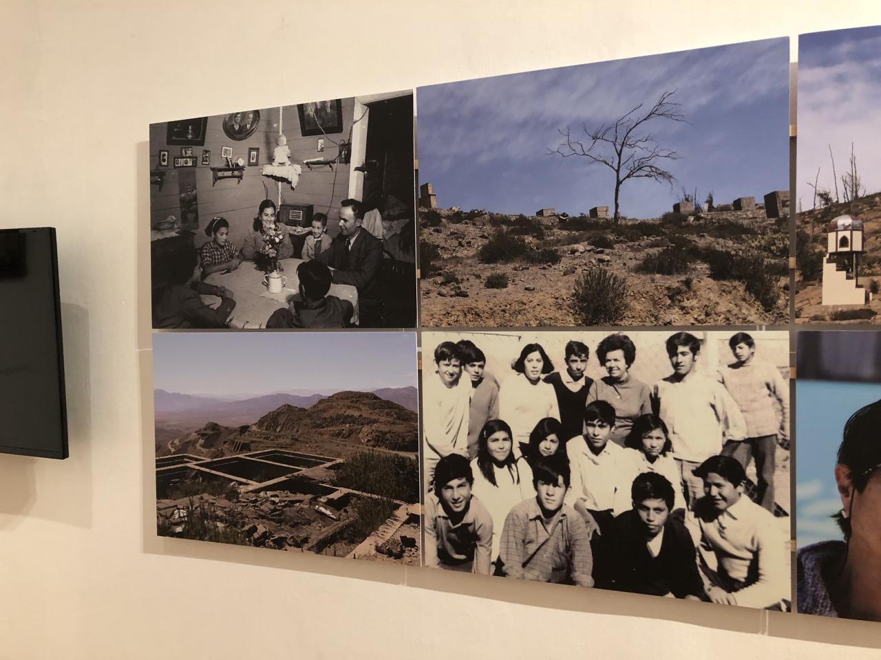 Fotografías de la exposición El Tofo, imágenes tras la neblina inaugurada en el Día de los Patrimonios 2023