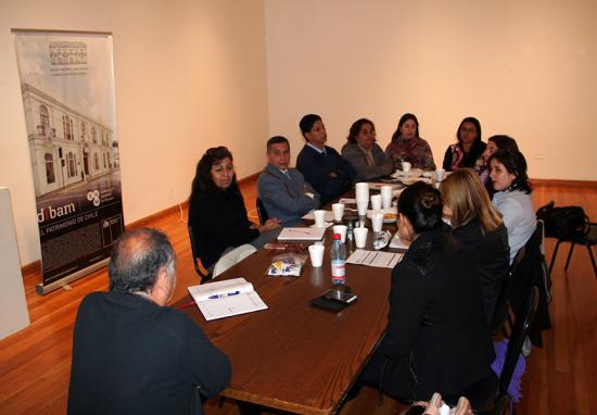 Integrantes Mesa Escolar de Patrimonio en una sesión realizada en el Museo Histórico Regional Presidente Gabriel González Videla.