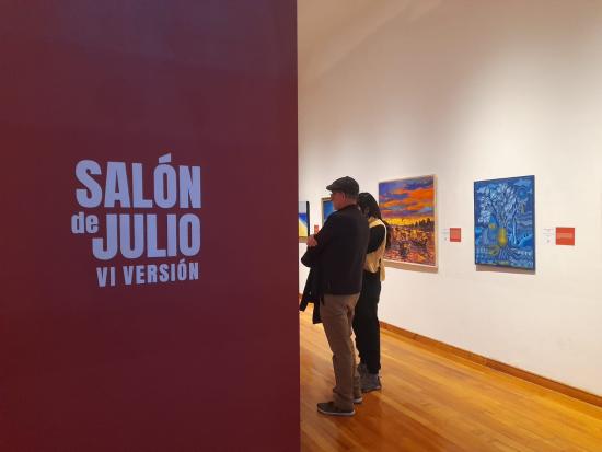 acceso a exposición VI Salón de Julio