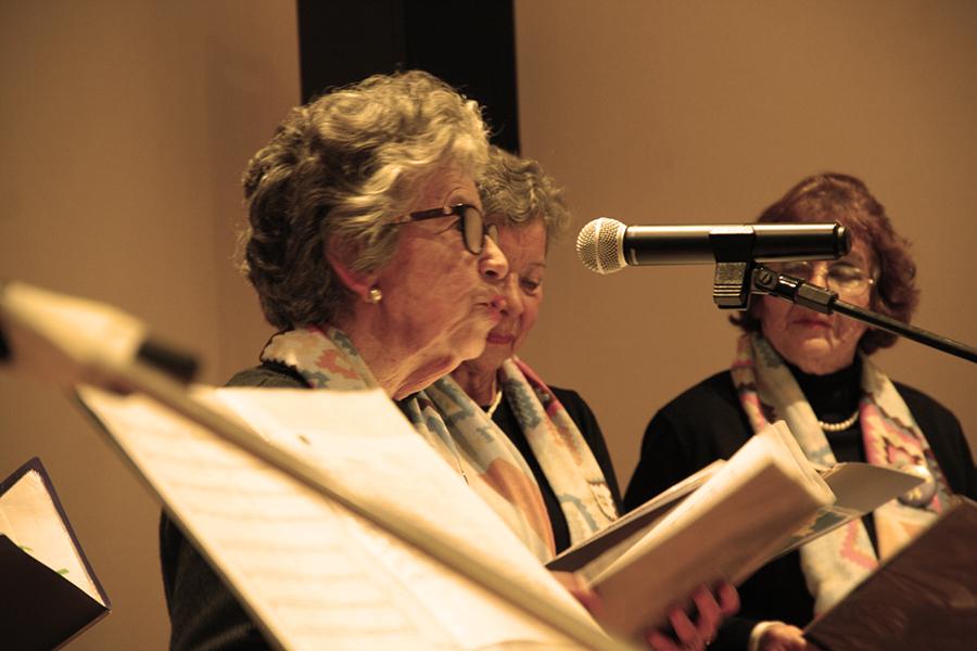 Raquel Sánchez del Coro María Elena Carmona de La Serena.