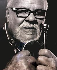 Retrato de Daniel Lencina en la exposición &quot;So what&quot;