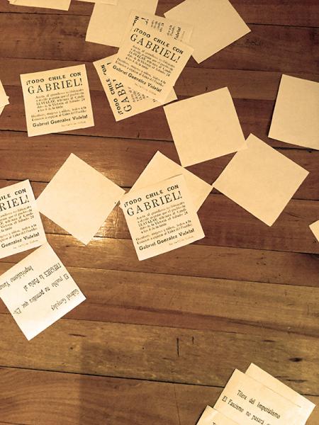 Panfletos instalados en seminario de historia en La Serena.