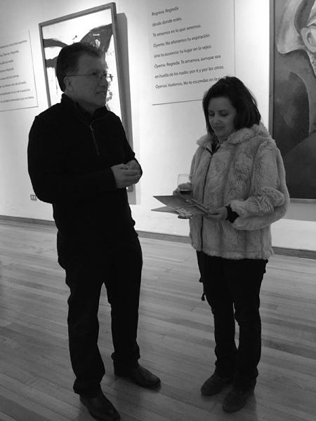 Jorge González en la inauguración de su exposición en La Serena.