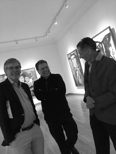 Jorge Martínez junto a amigos en la inauguración de su exposición en La Serena.