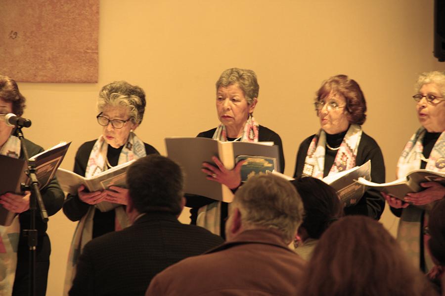 Integrantes del Coro María Elena Carmona de La Serena.