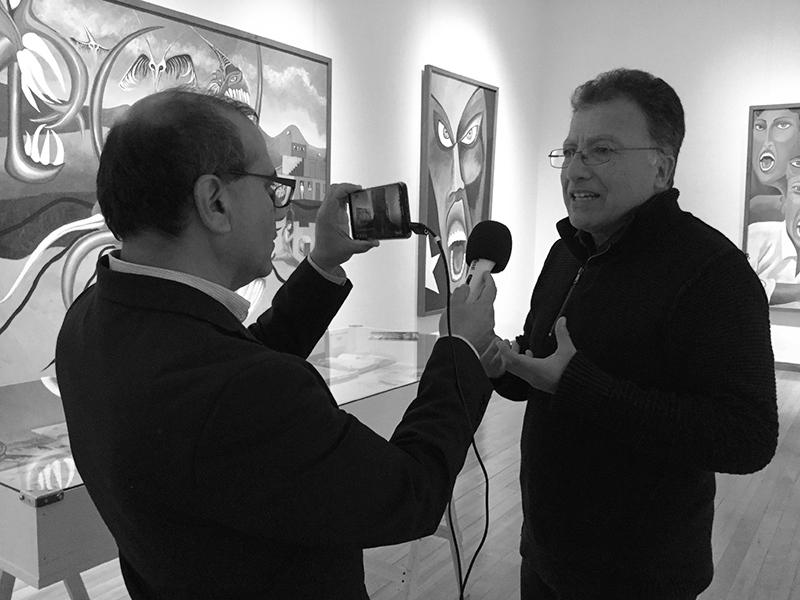 Jorge Martínez en la inauguración de su exposición en La Serena.