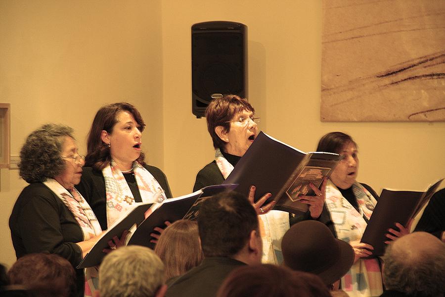Integrantes del Coro María Elena Carmona de La Serena.