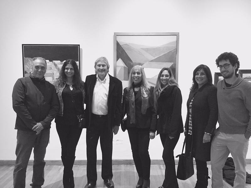 Cristian Castro Willmen junto a sus amigos y familia