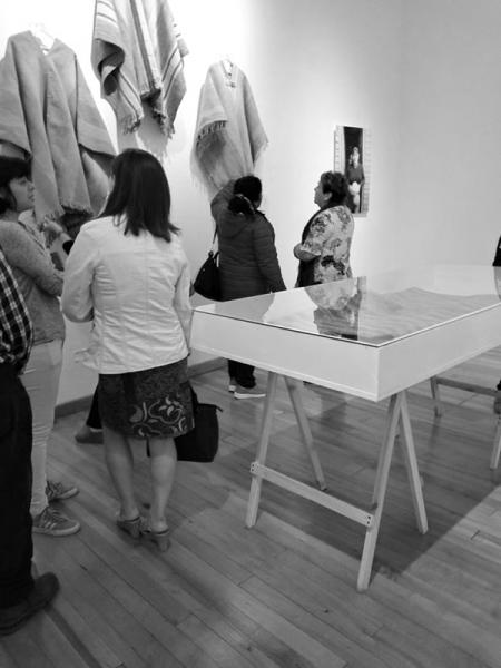 Recorriendo la exposición &quot;Urdiendo la Historia&quot;