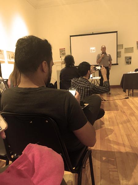 Rodrigo Iribarren presentando &quot;El Cabro Lazzus&quot;.