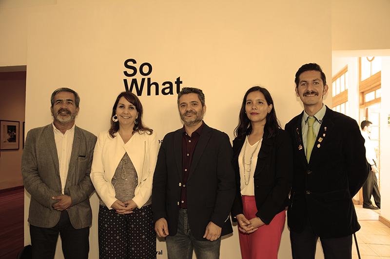 Phillipe Blanc junto a autoridades inaugurando &quot;So what&quot;