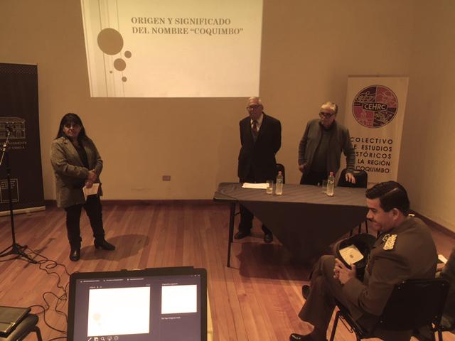 Herman Carvajal y Francisco Aspé en encuentro de historia.