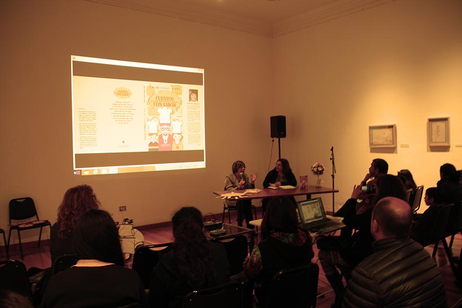 Lucía Bolados presentadora de “Cuentos con Sabor, Historias para Escuchar y Preparar”.