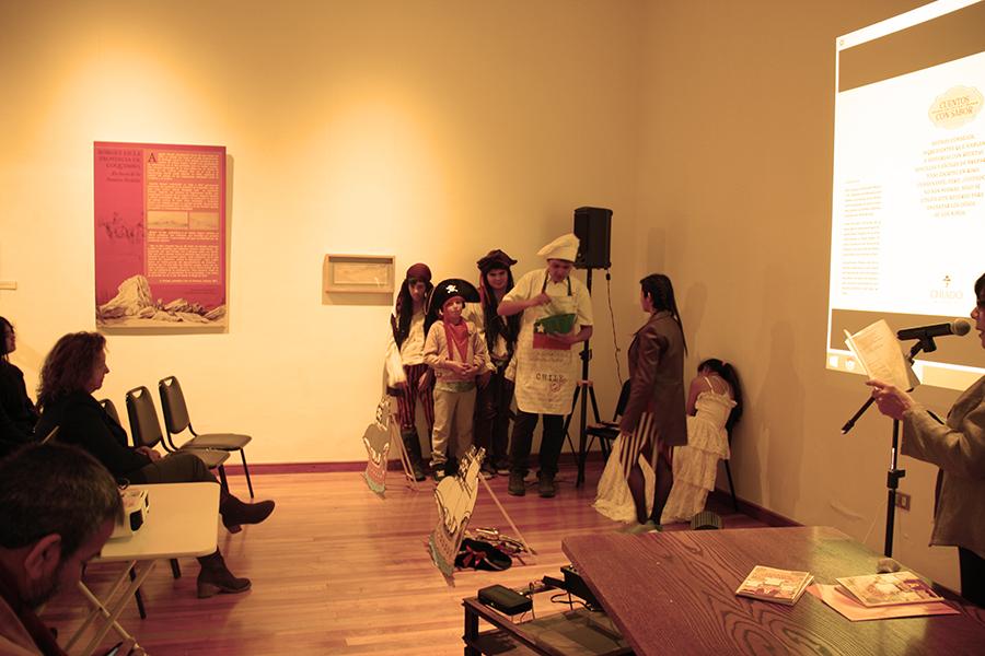 Actuación de niños del Colegio Montesori de La Serena.