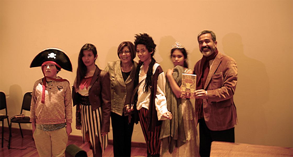 Ximena Coronel, Robinson Hernández y niños. Ximena Coronel, Robinson Hernández y niños.