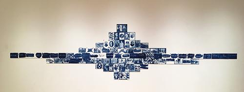 Panorámica de las obras en Cianotipias de la exposición &quot;Gabriela Mistral Imagen de Vida&quot; en La Serena.