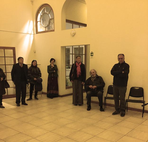 Asistentes a la inauguración de &quot;buscándoME&quot;.