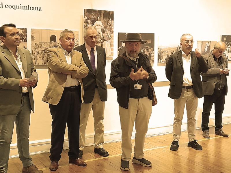 Sergio Peña en la inauguración de la exposición “Coquimbo 1880-1930: Vida, Tragedia y Cultura en Imágenes” Inauguración de la exposición “Coquimbo 1880-1930: Vida, Tragedia y Cultura en Imágenes”